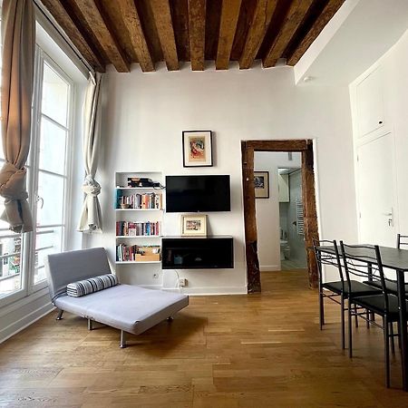 Appartement Typique Parisien Au Coeur Du Marais Buitenkant foto